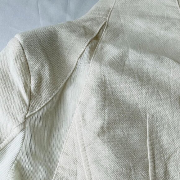 Blank NYC White Crepe Moto Jacket Size XS  Mesh Panels Long Sleeve Zip Close - Picture 10 of 11
